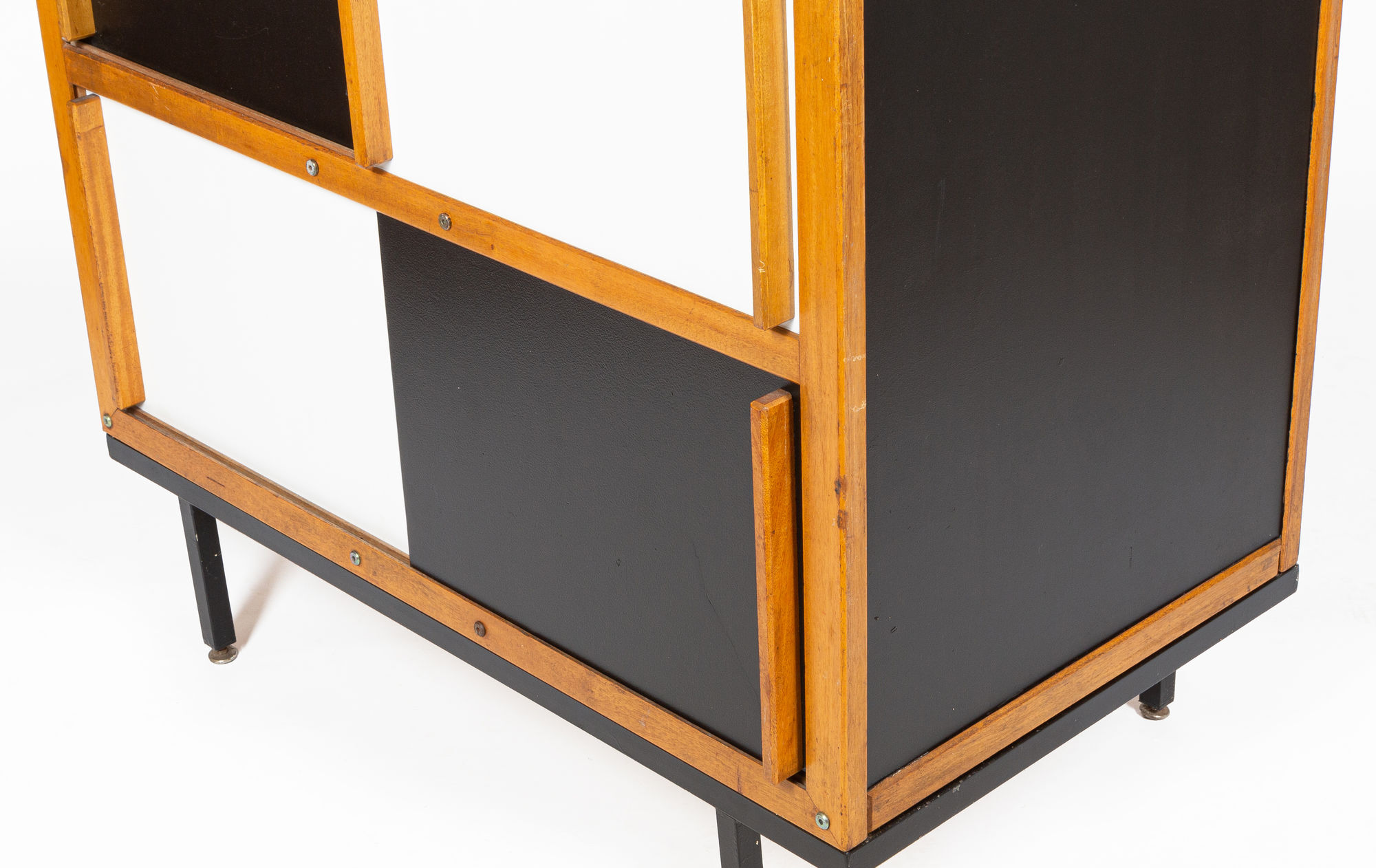 cabinet-andr-sornay-chwarehouse